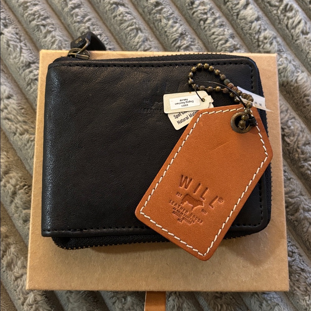 Will Leather Goods Black Zip Around Wallet With Free Keychain